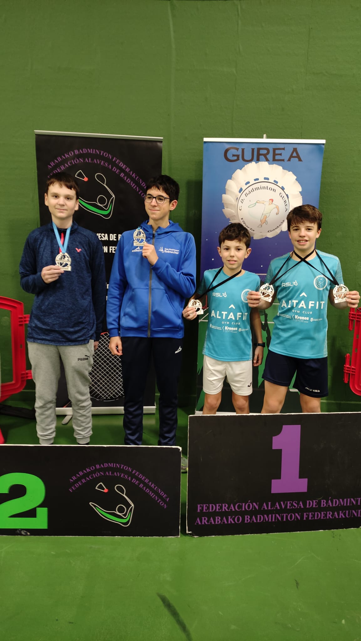 Medallas en el Top TTR Vitoria Sub-15, Sub-19 y Absoluto Popular (14/01/2024)
